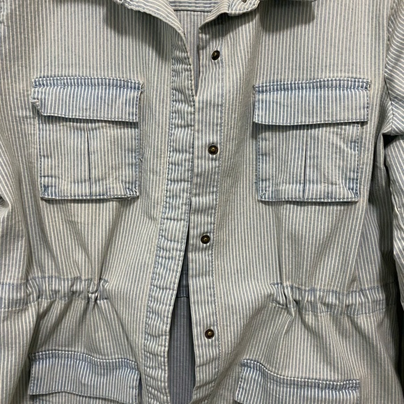Universal Thread thin striped light washed style jean jacket-shirt-shacket - SM - Picture 8 of 11